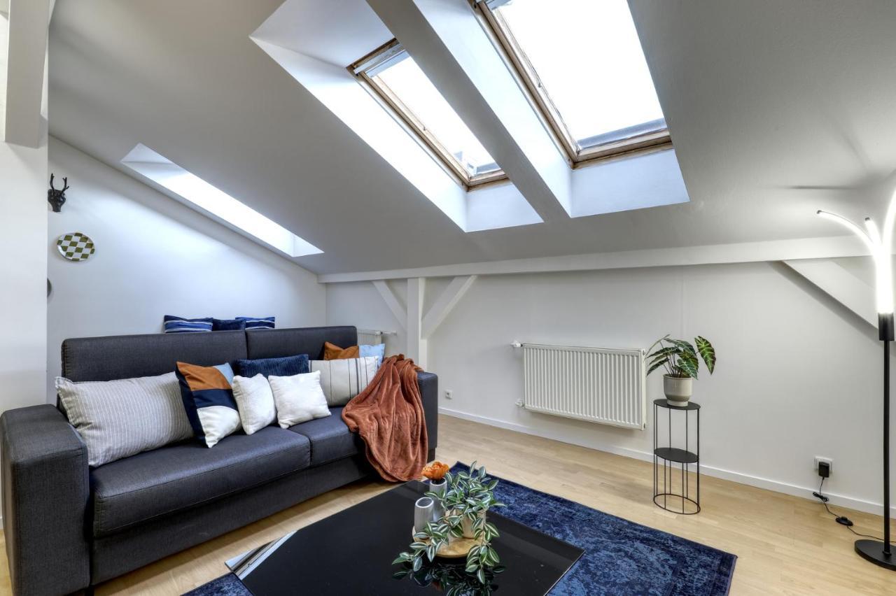 Apartment Spacious Old Town Loft For 6 Pressburg